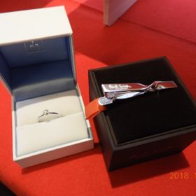 【GALA JEWELRY(ガラジュエリー)の口コミ】 シンプル、かつ重ね付けがデザインを探していたので、リングの部分に柄が…