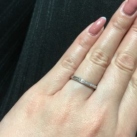 【宝寿堂(ほうじゅどう)の口コミ】 指輪のデザインは、ダイヤが少しカーブかかった形となっています。色々と…