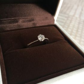 【アイプリモ(I-PRIMO)の口コミ】 彼が色々と悩んで決めてくれたみたいです。私の手が小さかったので、リン…