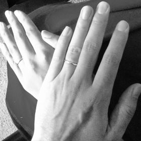 【4℃ BRIDAL(ヨンドシーブライダル)の口コミ】 シンプルで飽きがこない形がオススメ。他のブランドではブランド価格に値…