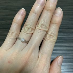 【ラザール ダイヤモンド(LAZARE DIAMOND)の口コミ】 彼が思いを込めて贈ってくれる、一生に一度のダイヤ。
それが際立つデザイ…