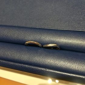 【銀座ダイヤモンドシライシの口コミ】 ダイヤモンドとプラチナの品質が高いことはもちろん、斜めに流れるように…