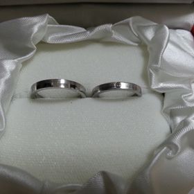 【ete(エテ)の口コミ】 丸いデザインの指輪が好きではなかったのですが、店頭に置いている指輪は…