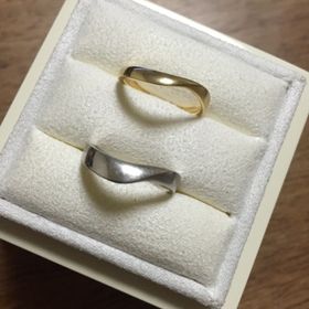 【LUCIE(ルシエ)の口コミ】 プロポーズの際に彼に購入してもらった婚約指輪に合う指輪を同じブランド…