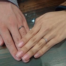 【俄(にわか)の口コミ】 婚約指輪を着けたときにも似合うようなS字などのデザインを探していました…