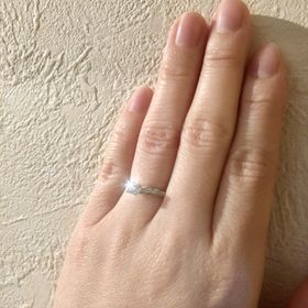 【俄(にわか)】の口コミ 主人と一緒に選びました。きちんと婚約指輪、と分かるような王道の形、リン...
