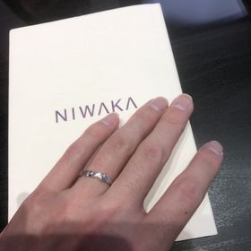 【俄(にわか)の口コミ】 リングのデザインが独特でかつ可愛らしい印象と華やかな印象を兼ね備えた…