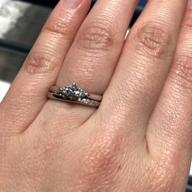 【銀座ダイヤモンドシライシの口コミ】 指輪のデザインが気に入りました！
初めて指輪選びに行き、どんなデザイン…