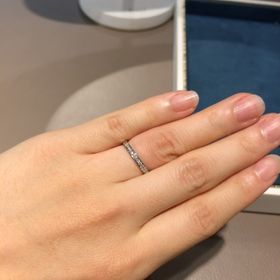 【ピアジェ(PIAGET)の口コミ】 ハーフエタニティのレールどめ、レールどめ無しがあり、ほどよい太さでキ…