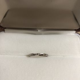 【ジュエリーツツミ(JEWELRY TSUTSUMI)の口コミ】 元々14Gの結婚指輪を持っていたのですが金属アレルギーが出てしまいプラチ…