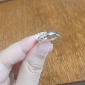 【PILOT BRIDAL(パイロットブライダル)の口コミ】 結婚指輪を選ぶにあたって他のブランドの指輪もいくつかつけましたが、圧…