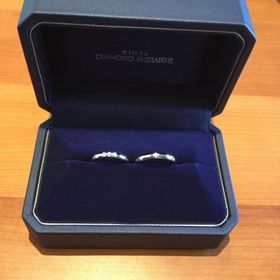 【銀座ダイヤモンドシライシの口コミ】 歳を重ねた手にも似合いそうな威厳と存在感が二人とも気に入り、購入を決…