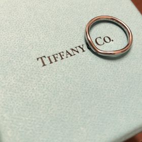 【ティファニー(Tiffany & Co.)の口コミ】 結婚前からずっと、結婚指輪は絶対ティファニーにするって決めてました。…