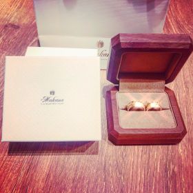 【Makana(マカナ)の口コミ】 まだ買う予定無かったのに、一目惚れで買ってしまいました笑
色も太さもデ…