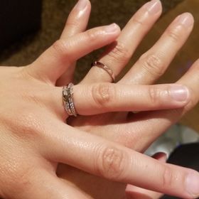 【ラザール ダイヤモンド(LAZARE DIAMOND)の口コミ】 指輪のデザイン、テクスチャ－、テイストは抜群です。
ネットで最初みたと…