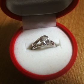 【ヴァンドーム青山(VENDOME AOYAMA)の口コミ】 あまり見ない変わったデザインが希望だったので探すのにとても苦労しまし…