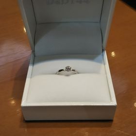 【D&D 144】の口コミ   彼女の希望でシンプルな物がいいとの事だったので店員さんにいくつか候...