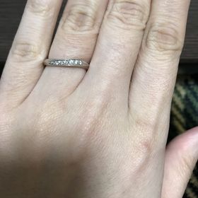 【銀座ダイヤモンドシライシの口コミ】 上品なデザインで、シンプル且つダイヤモンドの煌めきがある指輪を探して…