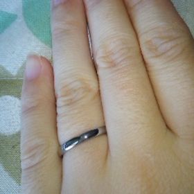【TANZO.(鍛造指輪)の口コミ】 毎日つけていても簡単に変形しない、頑丈な結婚指輪が欲しかったので。普…