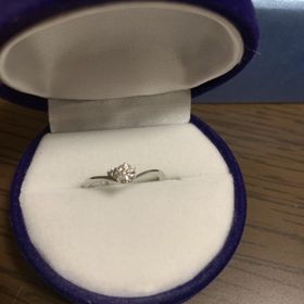 【GALA JEWELRY(ガラジュエリー)の口コミ】 普段使いできるタイプがいいと私が希望して、彼に選んでもらいました。メ…