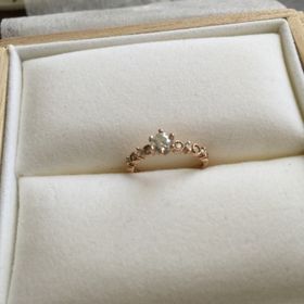 【GRAMA(グラマ)の口コミ】 雑誌など色々みてある程度、好みは決まっていたのですが、実際つけてみる…