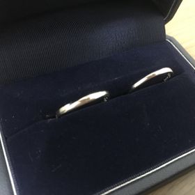 【銀座ダイヤモンドシライシの口コミ】 ナチュラルなデザインで普段使いできるためこちらに決めました。また、自…