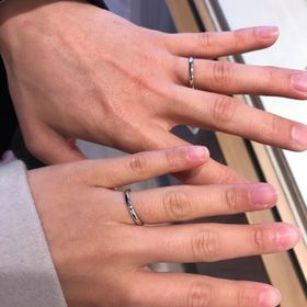 【CHARMY(チャーミー)の口コミ】 ストレートタイプで、女性用にはダイヤが真ん中に一つだけついているタイ…