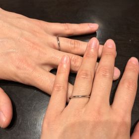 【ケイウノ ブライダル(K.UNO BRIDAL)の口コミ】 指が太いので、なるべく細めのリングを探しており、3店舗比較した中で一番…