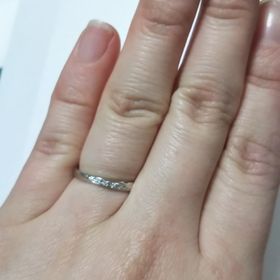 【GALA JEWELRY(ガラジュエリー)の口コミ】 値段が希望の予算内におさまっていること。
デザインがかわいいこと。
コ…