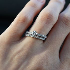【エクセルコダイヤモンド(EXELCO DIAMOND)の口コミ】 結婚指輪をエタニティリングにしようと決めていたので、エタニティリング…