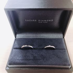 【ラザール ダイヤモンド(LAZARE DIAMOND)の口コミ】 ・ダイヤモンドの輝き方が他のブランドと違って虹色でとても美しかった。
…