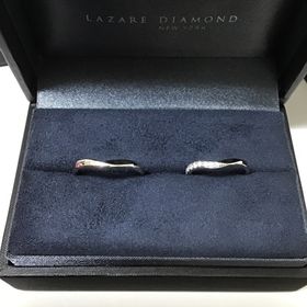 【ラザール ダイヤモンド(LAZARE DIAMOND)の口コミ】 指が細かったため、ブイのデザインを探していました。他のデザインとも悩…