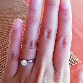 【エクセルコダイヤモンド(EXELCO DIAMOND)の口コミ】 2人で初めて海外旅行をした先がベルギーで、ダイアモンドが有名な国と聞い…