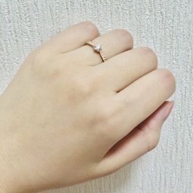 【アイプリモ(I-PRIMO)の口コミ】 ピンクゴールドの指輪が良いと決めていました。
店員さんが私好みの形の指…