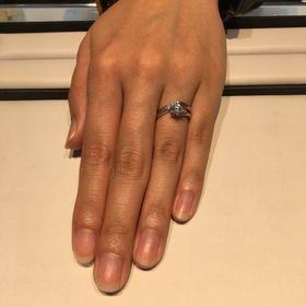 【GALA JEWELRY(ガラジュエリー)の口コミ】 指にとても馴染むカーブと、少しだけついたメレダイヤ、これこそが私の探…