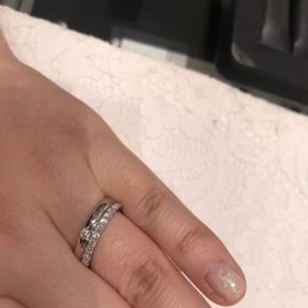 【ラザール ダイヤモンド(LAZARE DIAMOND)の口コミ】 好きなものを選んでもらいましたが、とてもダイヤモンドがキレイで気に入…