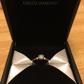 【エクセルコダイヤモンド(EXELCO DIAMOND)の口コミ】 他のブランドも見ましたがデザインが1番気に入りました。ダイヤモンドの質…