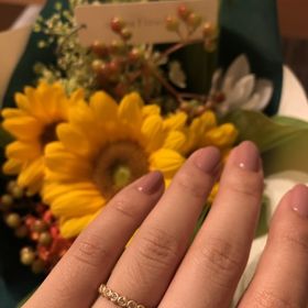 【YUKA HOJO(ユカホウジョウ)の口コミ】 婚約指輪でしたが私たちは2人で一緒に決めに行きました。私の好みを考えて…