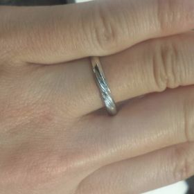 【LUCIE(ルシエ)の口コミ】 基本はシンプルで、その中にデザイン性、個性が感じられるようなリングを…