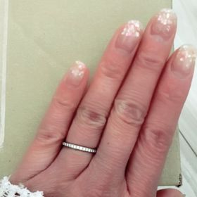 【銀座ダイヤモンドシライシの口コミ】 雑誌やネット調べて、デザインはハーフエタニティと決めていました。
3.4…