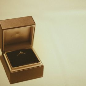 【アイプリモ(I-PRIMO)の口コミ】 結婚指輪と重ね付けしたかったため、なるべくシンプルなデザインを探して…