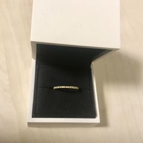 【デビアス(DE BEERS)の口コミ】 婚約指輪を結婚指輪と重ね付けして日常的に着用したかったので、エタニテ…