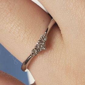 【ケイウノ ブライダル(K.UNO BRIDAL)の口コミ】 ストレートタイプのリングでしっかりとしたつけ心地だったのが決め手です…