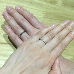 【銀座ダイヤモンドシライシの口コミ】 デザインと価格のバランスです。デザインも多種多様にあり、要望をいった…