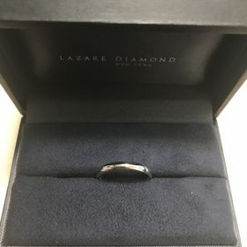 【ラザール ダイヤモンド(LAZARE DIAMOND)の口コミ】 新郎結婚指輪は、THE結婚指輪、のようなシンプルなものが良いというイメー…