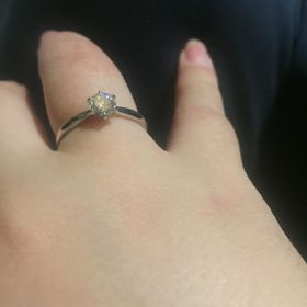 【藤塚時計店】の口コミ 輝きと、足の大きさとデザインです。輝きは、カットの仕方でどれくらい変わ...