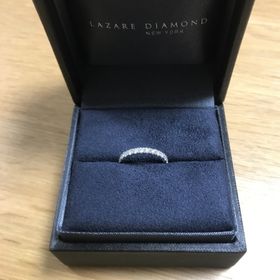 【ラザール ダイヤモンド(LAZARE DIAMOND)の口コミ】 結婚5周年で、フルエタニティリングが欲しかった
ほかの持っている指輪と…