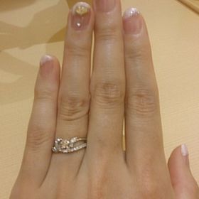 【Mariage ent(マリアージュエント)の口コミ】 個性的なデザインの指輪が良かったのでこの指輪にしました。
そこから自分…