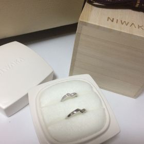 【俄(にわか)の口コミ】 色々なブランドの指輪を見ましたが、どれもシンプルであまり違いがわから…