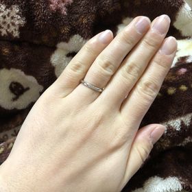 【銀座ダイヤモンドシライシの口コミ】 デザインがとても可愛くどんな場面でもつけられるものがよかったのでこち…